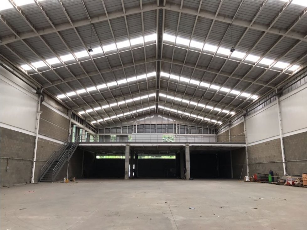 Bodega Arriendo Autopista Medellin - Bogota 2340 m2