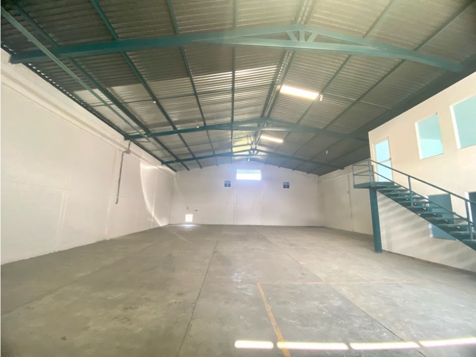 BODEGA EN ARRIENDO EN CENTRO INDUSTRIAL DE MONTERÍA