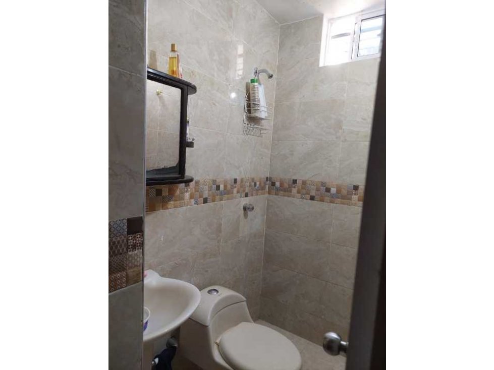 Casa bifamiliar de 2 pisos con 2 apartamentos ciudadela 29 de junio