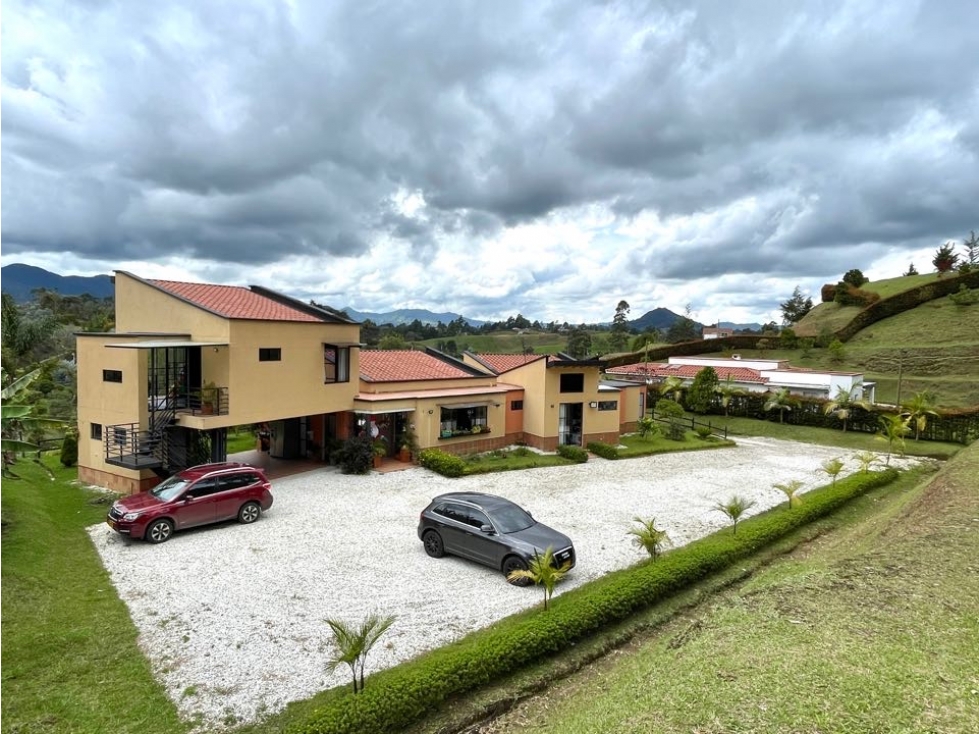 Casa campestre Amoblada genial en unidad cerrada, privacidad. Segura