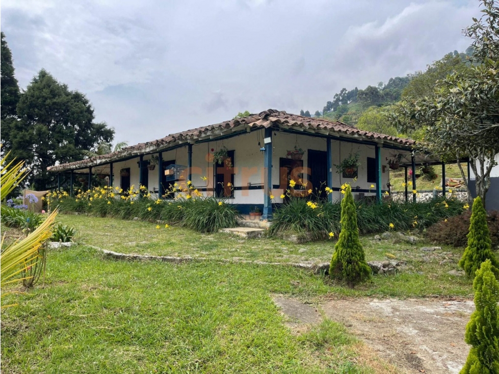 Casa en Arriendo en La Estrella - San Miguel