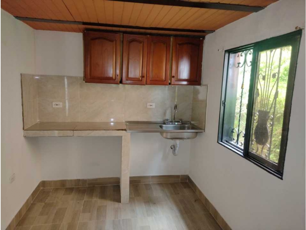 Casa en arriendo sector Santa Elena vereda el mojon