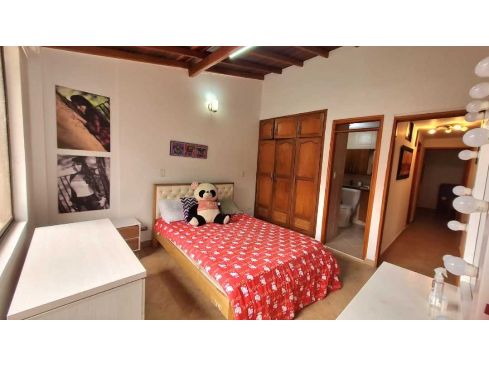 Casa en venta 3 niveles la Estrella