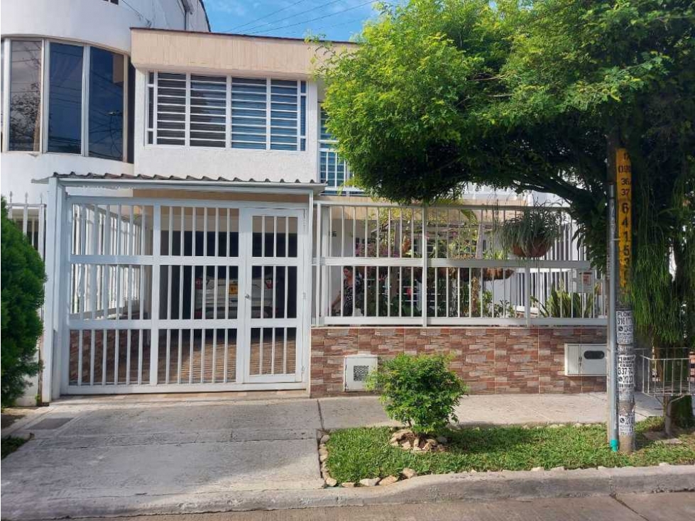 CASA EN VENTA BARRIO BOSQUES DEL LIMONAR