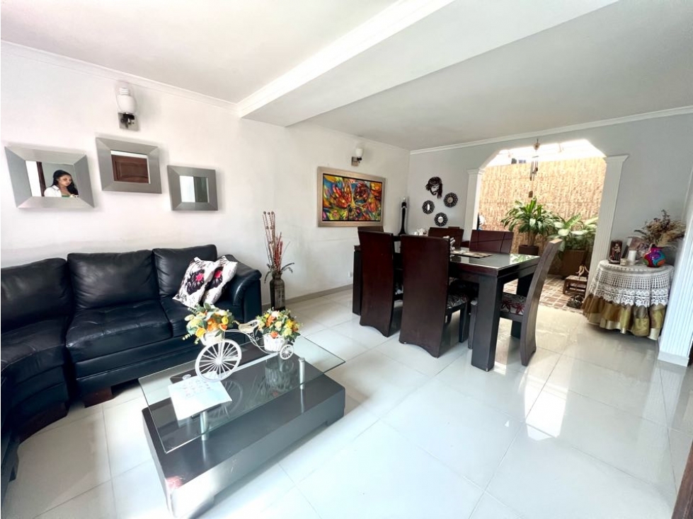 CASA EN VENTA EN ENVIGADO CERCANA A MAYORCA