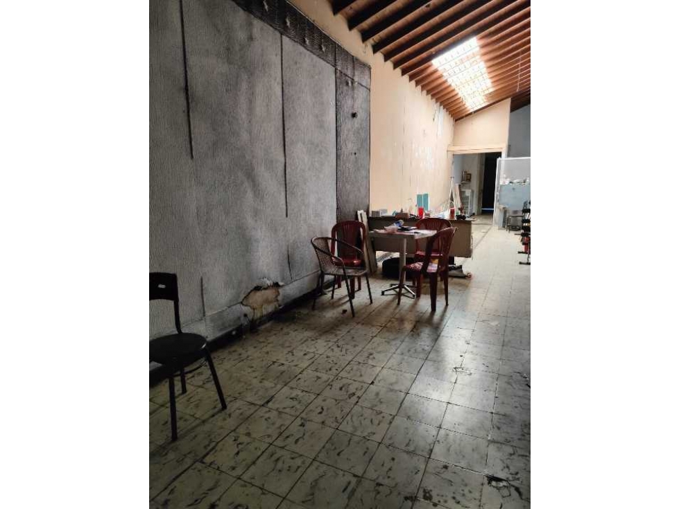 Casa lote en venta, Bombona1, Centro, Medellín.