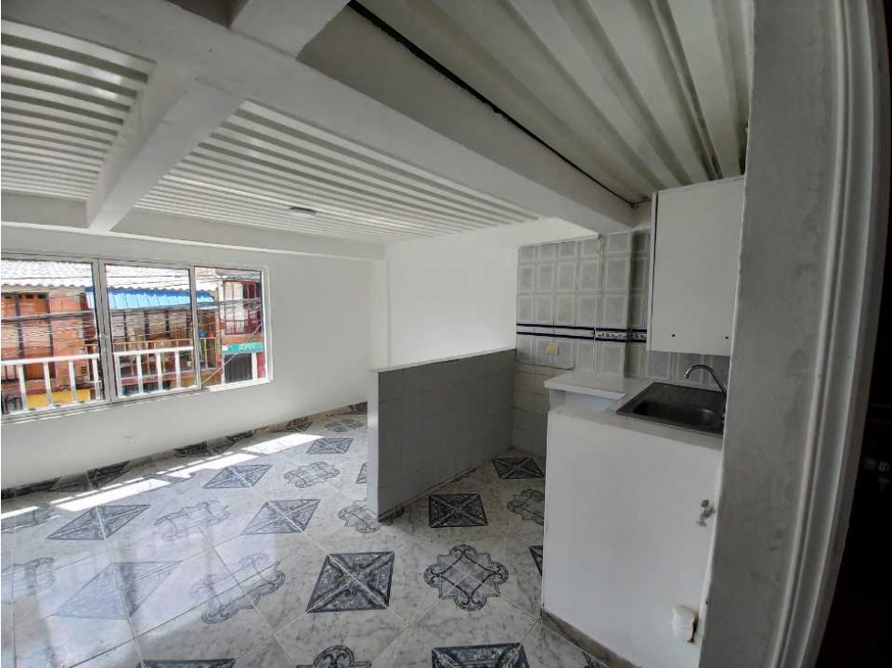 Casa Trifamiliar en venta en Dosquebradas sector La Badea:/COD:5981583