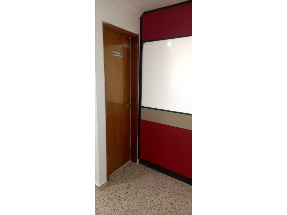 Disponible para arriendo oficina en pleno centro de Montería.