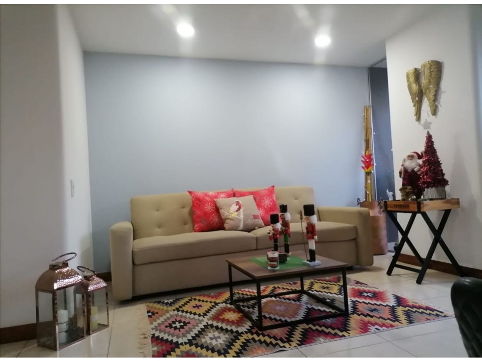 En Venta. Acogedor apartamento ubicado en Envigado Sector Cumbres