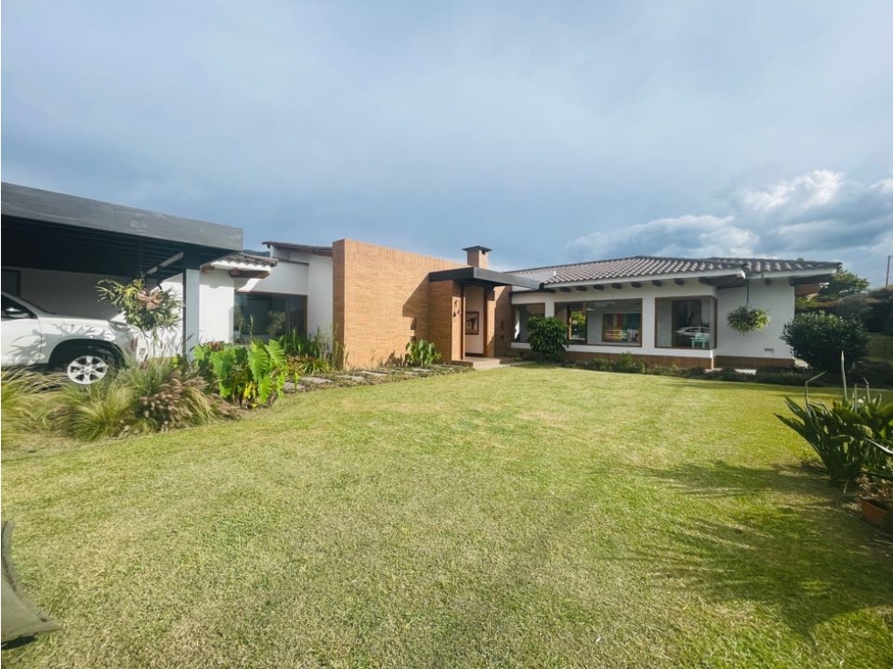 EN VENTA FINCA ACABADOS EN TECA  LA CEJA