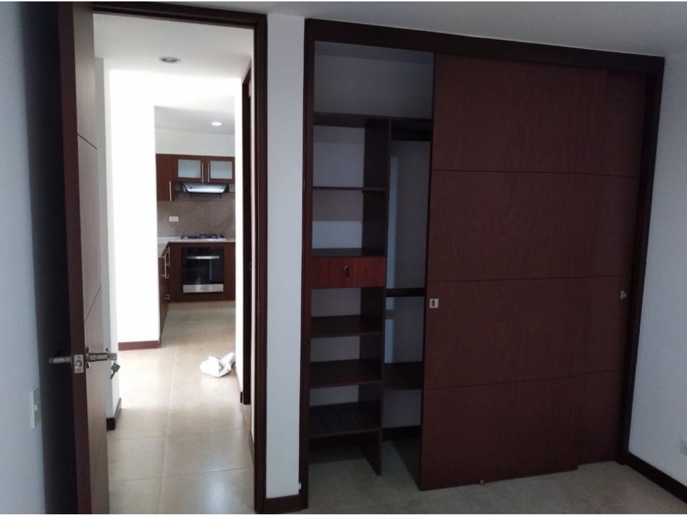 Excelente apartamento en parte baja de Envigado unidad complet