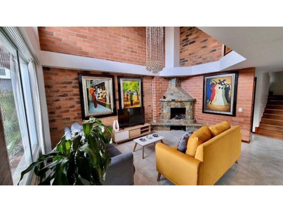 Excelente casa en venta en Envigado El Escobero