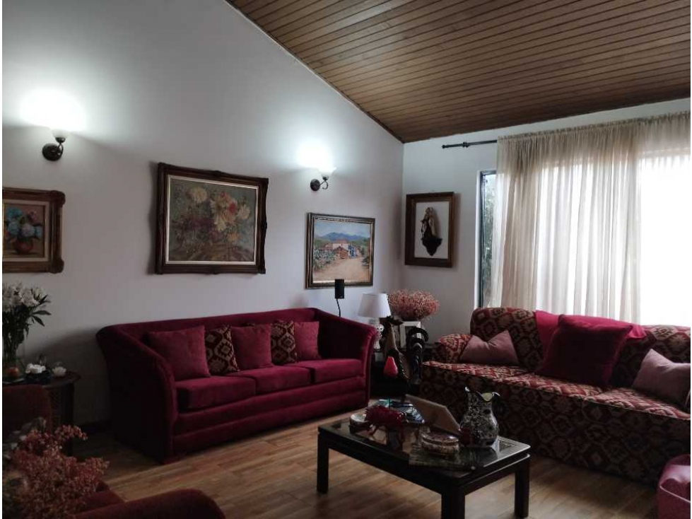 Excelente casa en venta en  Niza