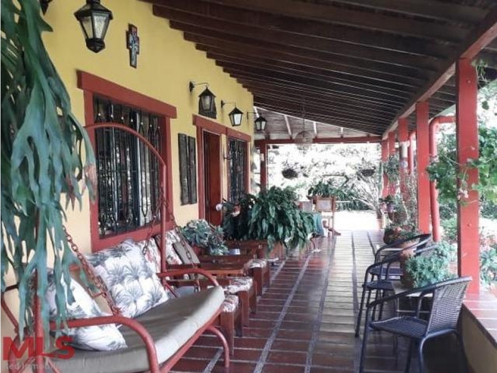 Excelente finca a 30 minutos de Medellín.(MLS#235729)