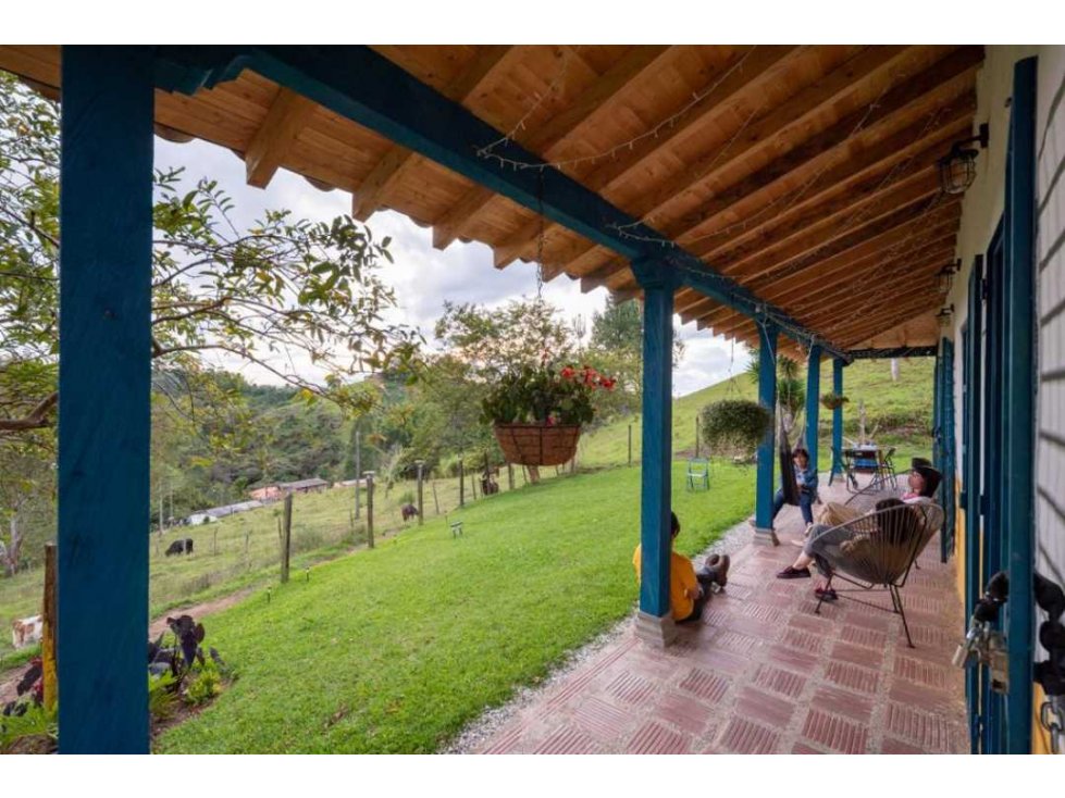 Finca en Marinilla 
Vereda Campo Alegre, a 10 minutos de la autopista