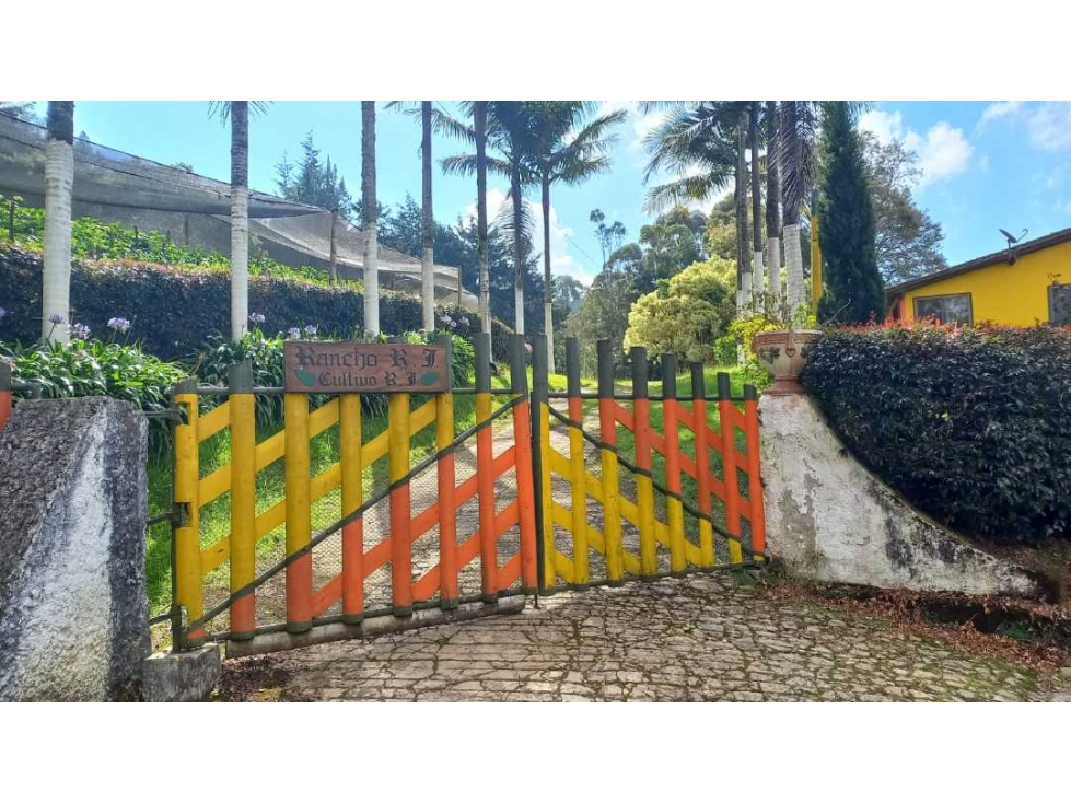 Finca en venta el Retiro para parcelar, vía a la Ceja.