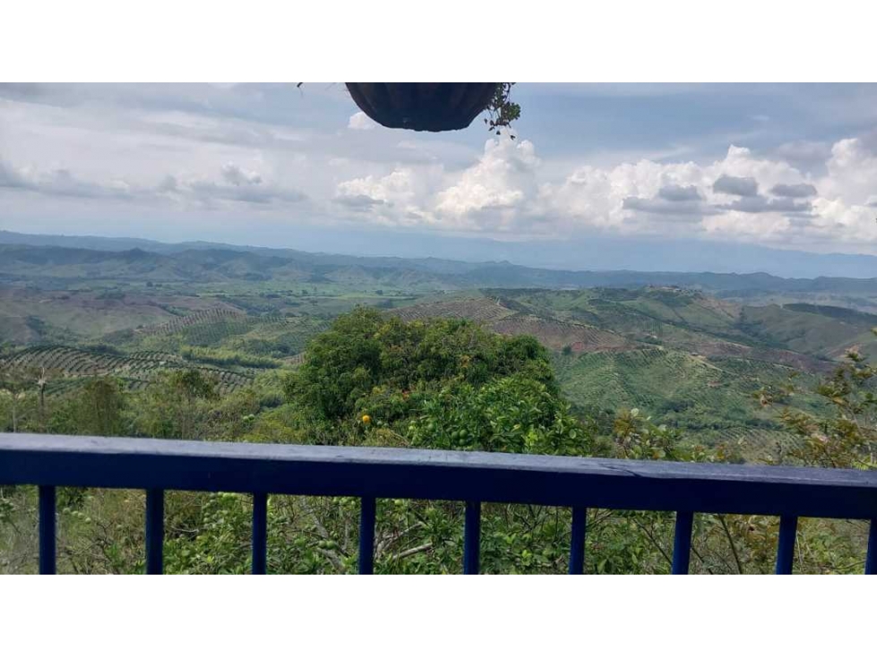 Finca par la venta en Sevilla con hermosa vista panorámica