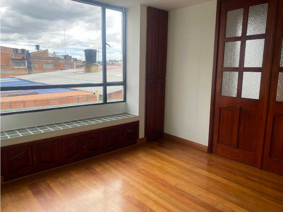 GRAN OPORTUNIDAD DE INVERSION, VENDO CASA CENTRAL EN FACATATIVÁ