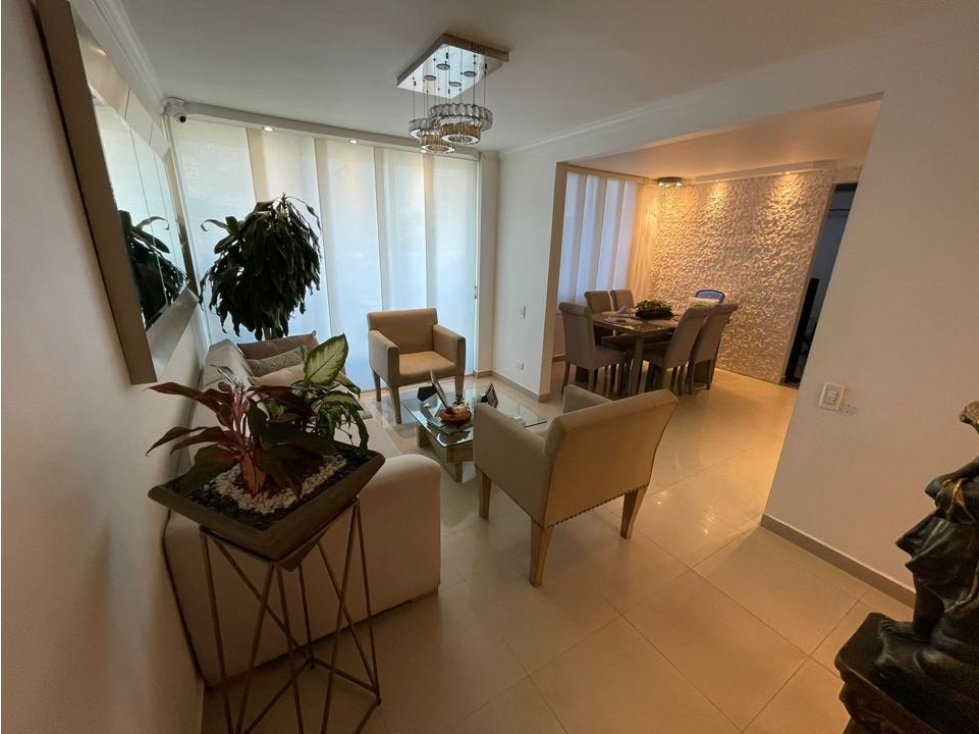 SE VENDE ESPECTACULAR APARTAMENTO  REMODELADO EN TABOR TRADICIONAL