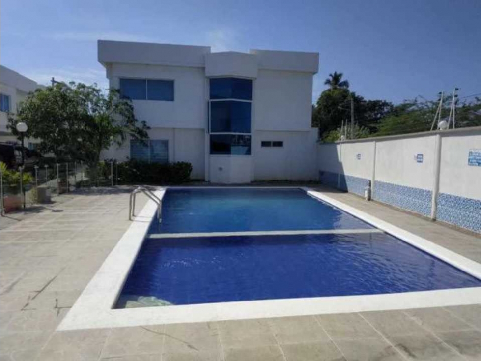 Hermosa Casa AMOBLADA en conjunto cerrado en Rodadero Sur - 005