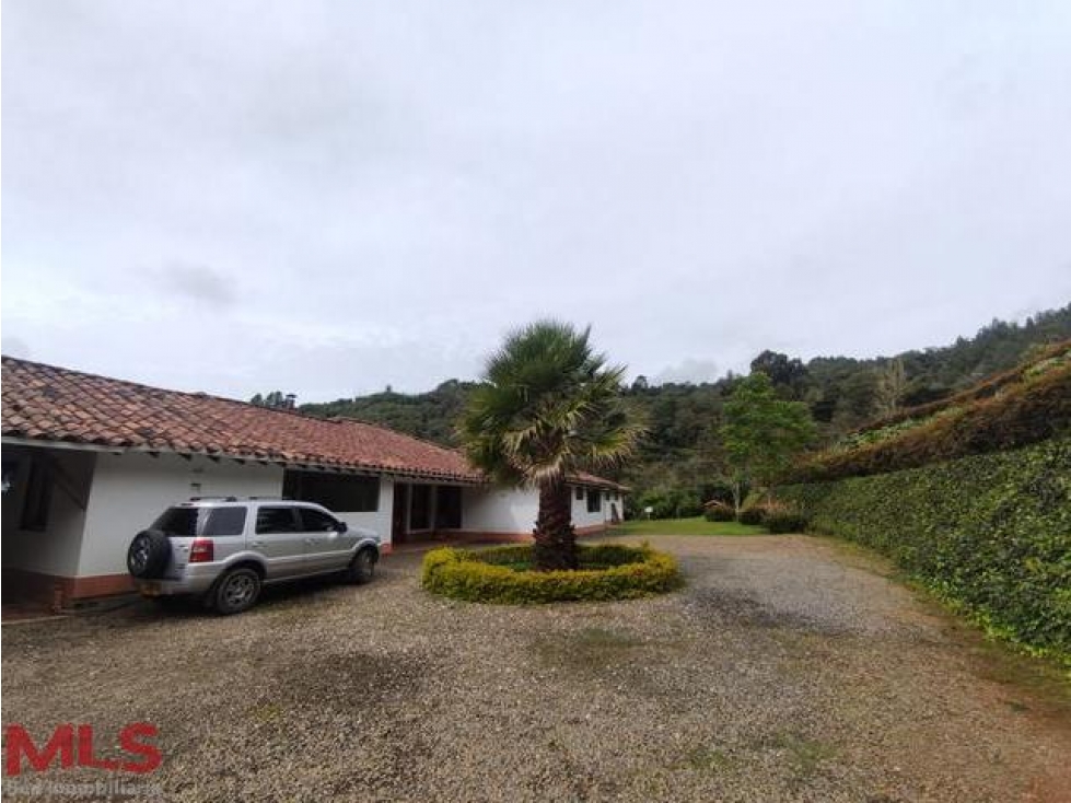 HERMOSA CASA FINCA EN EL TABLAZO(MLS#237427)