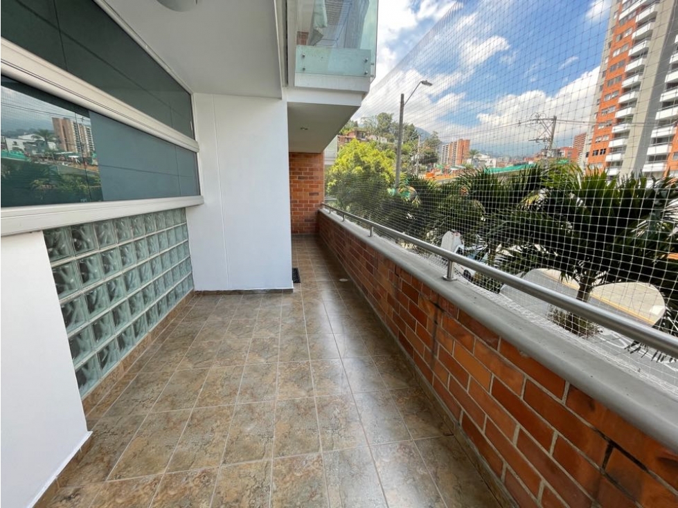 Hermoso apartamento amoblado con jacuzzi privado 117 metros