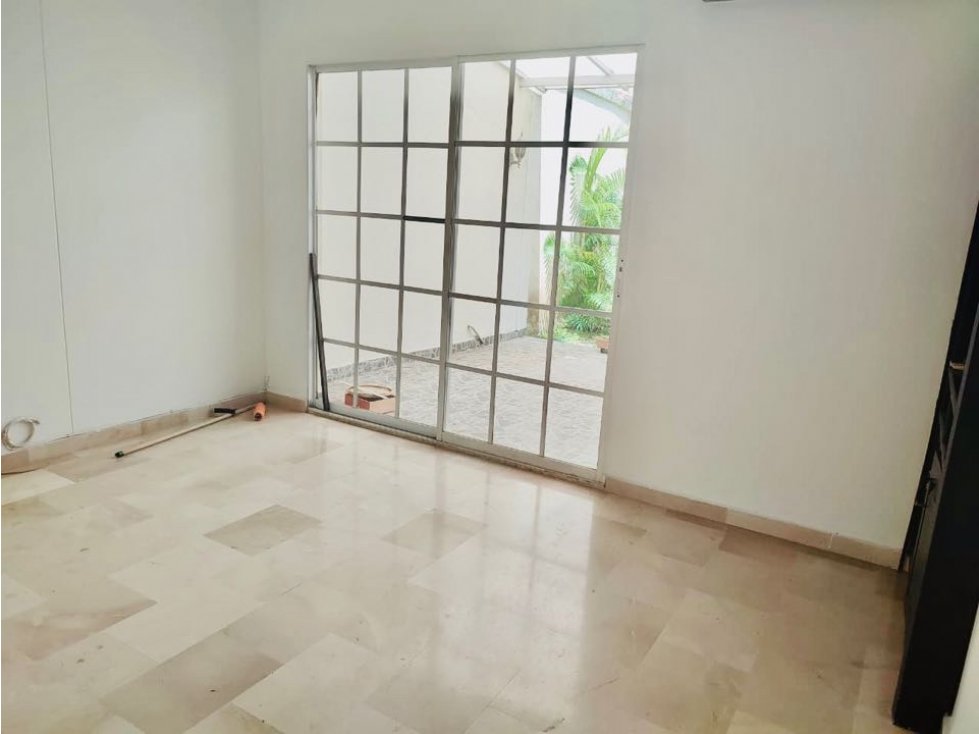 SE VENDE HERMOSA CASA EN CONJUNTO EN VILLA SANTOS