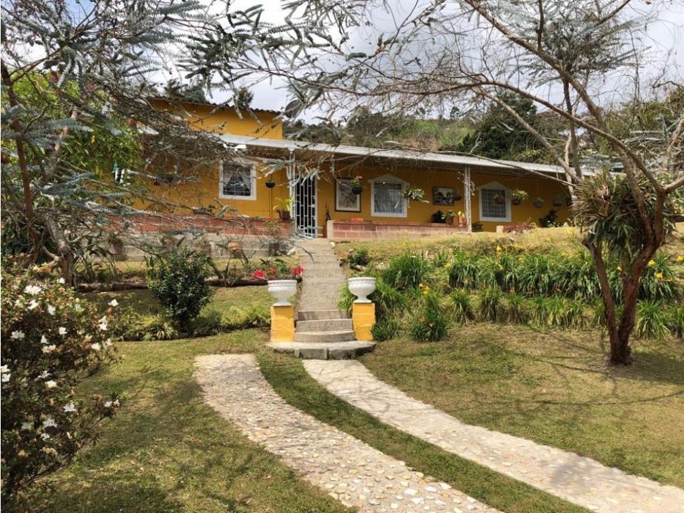 LINDA FINCA EN VENTA VEREDA EL SANGO GUARNE ANTIOQUIA