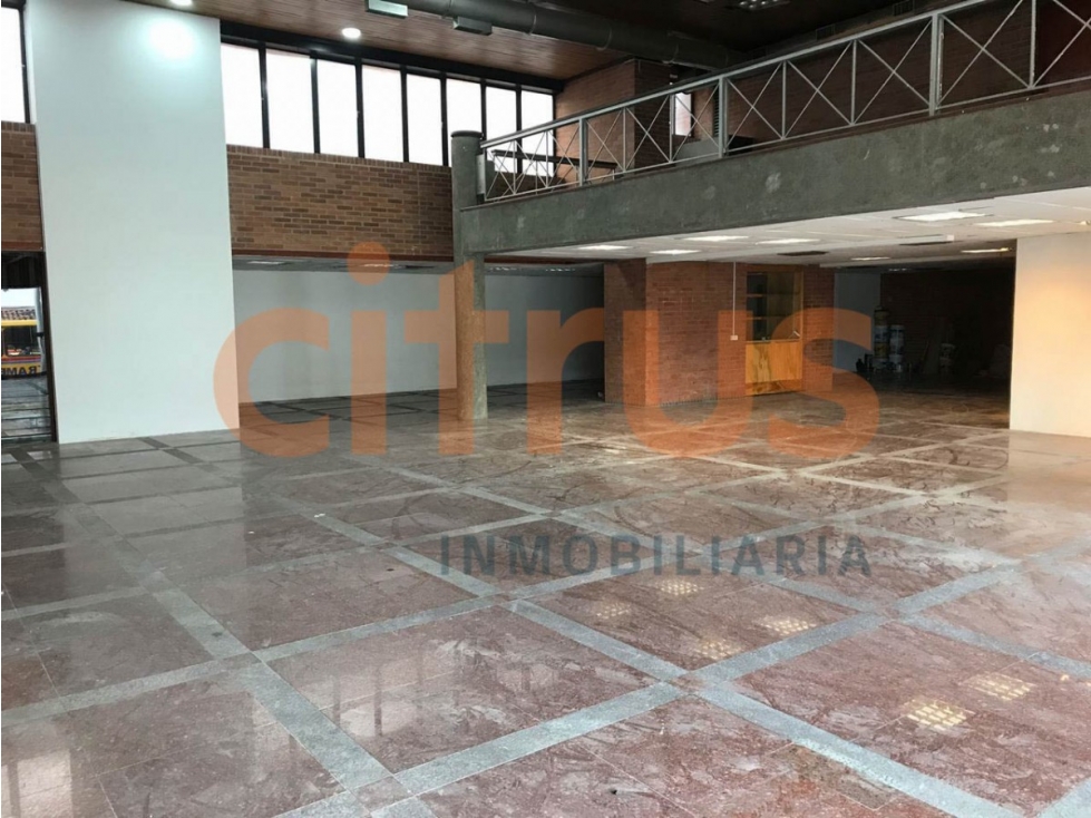 Local en Arriendo en Medellin - Poblado