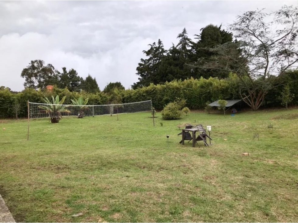 Lote de terreno vía la Paloma Santa Elena