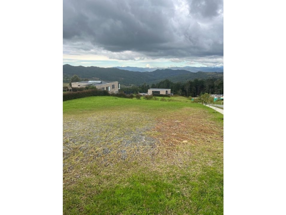 Lote en las Palmas Envigado para construir casa aproximada de 1.200m2