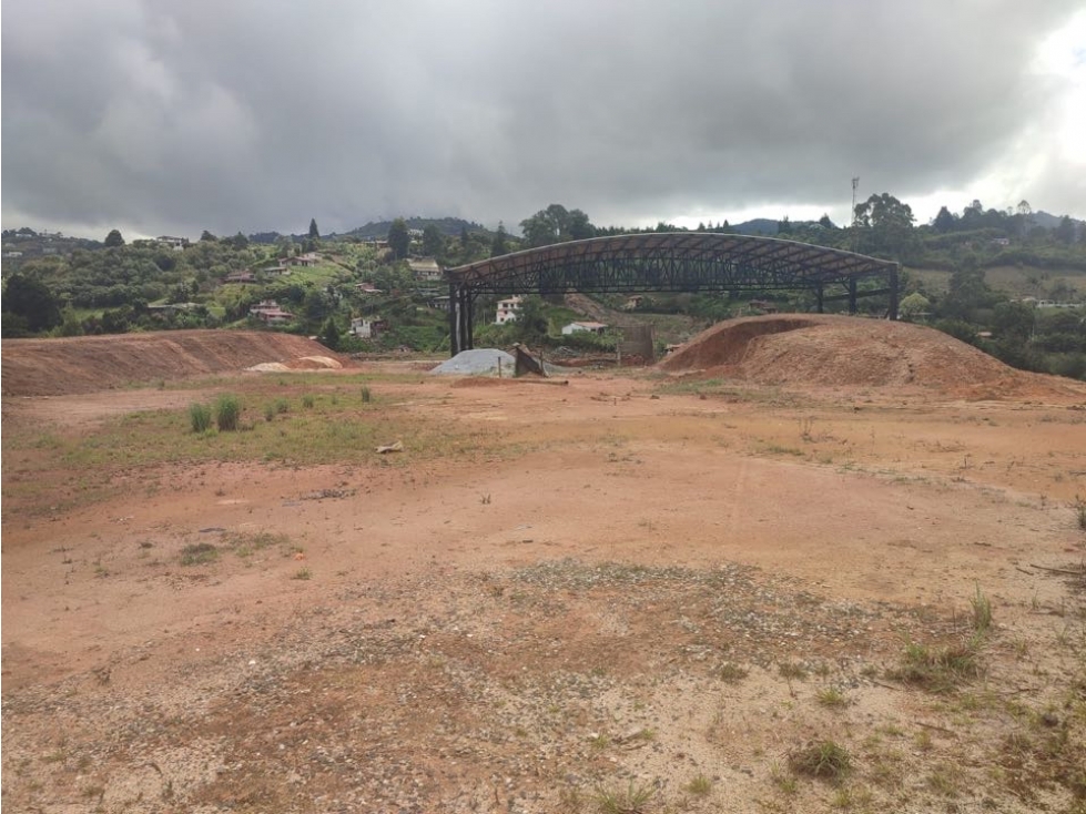 Lote Industrial Privado Guarne con Licencia Urbanística