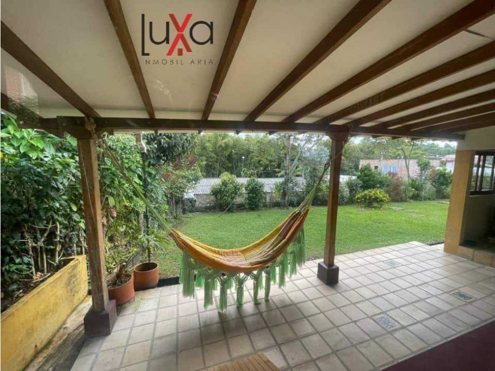 LUXA VENDE CASA CAMPESTRE SECTOR CLARETE. 2 CASAS. EXCELENTE UBICACION