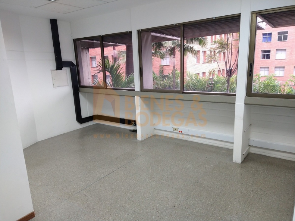 Oficina en Arriendo en Medellin - Aguacatala