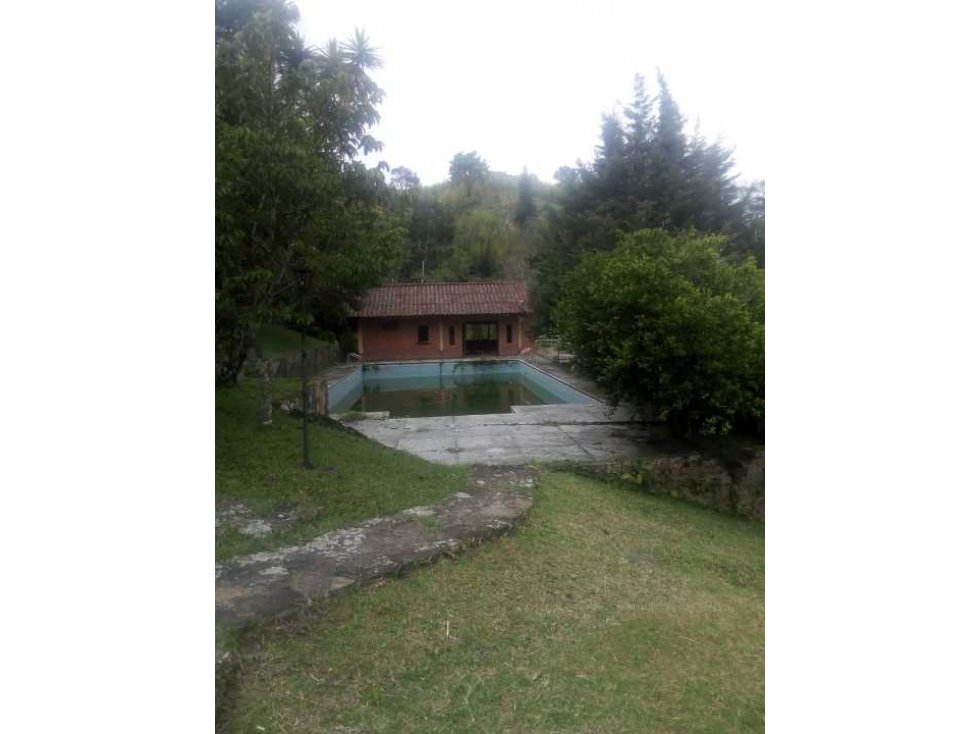 OPORTUNIDAD, Finca  Sasaima 33.000Mtrs, 7 lotes, 5 casas. YG