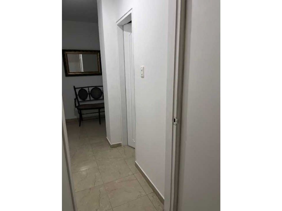 Práctico apartamento, ubicación privilegiada céntrico.