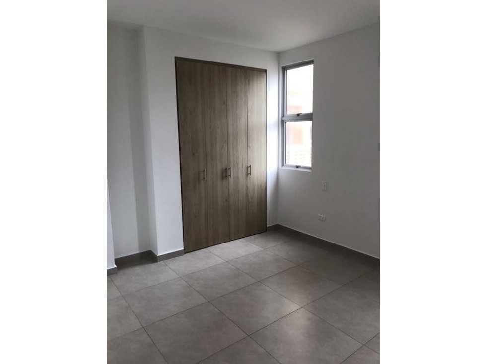 ARRIENDO APARTAMENTO EN BARRIO SANTA MONICA