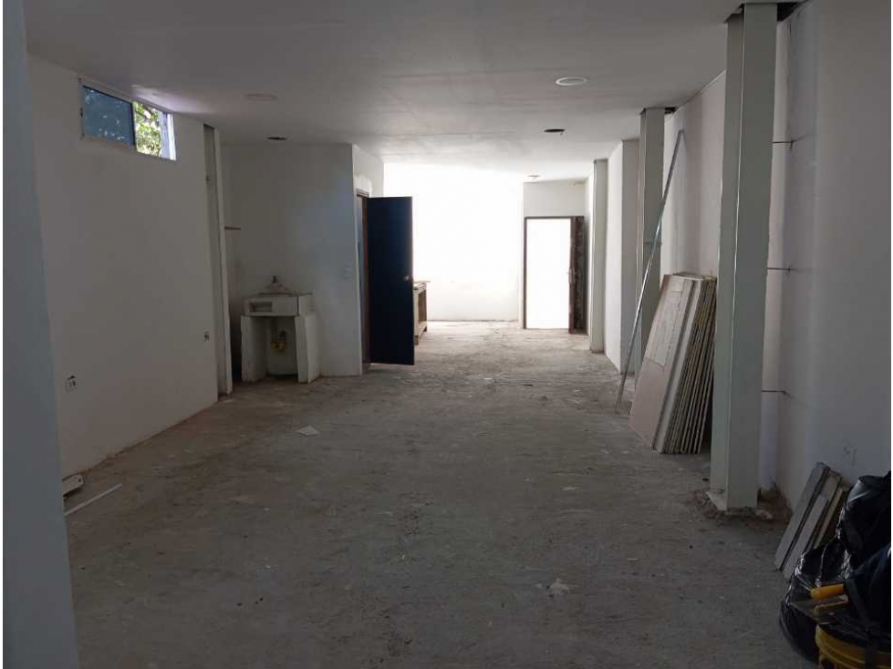 Se arrienda bodega 150m² Belén Rosales