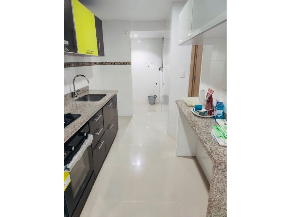 SE VENDE AMPLIO APARTAMENTO EN VILLA CAMPESTRE