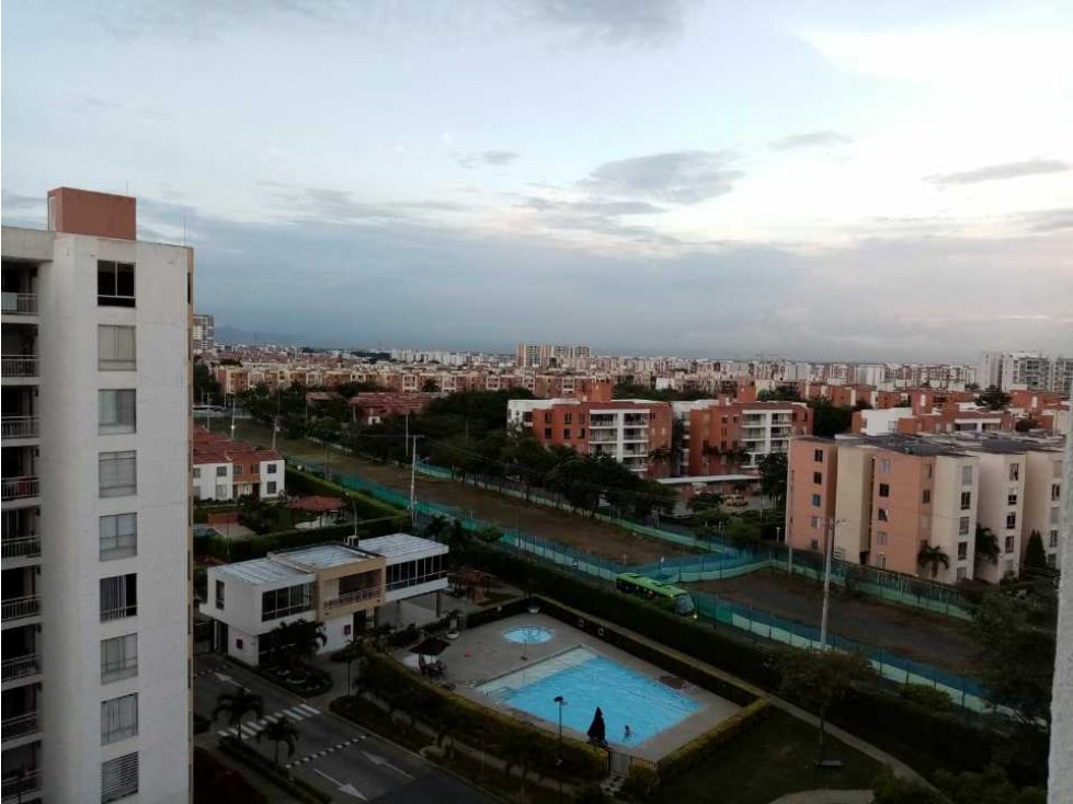 SE VENDE APARTAMENTO CALI SUR, VALLE DEL LILI. A