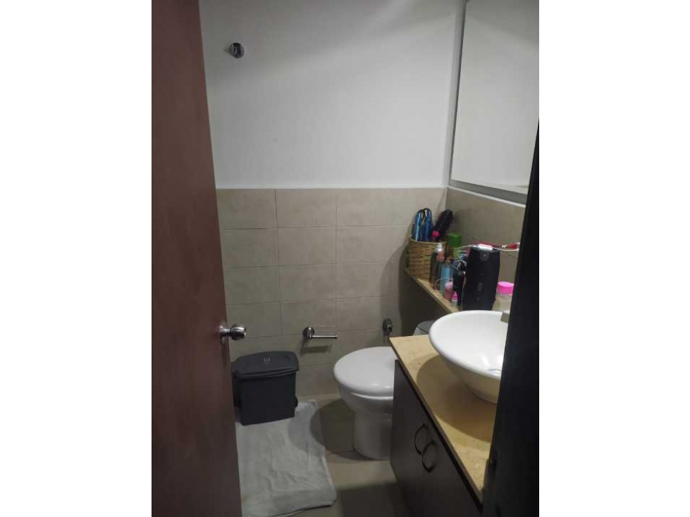 SE VENDE APARTAMENTO EN LA FLORA COD 73