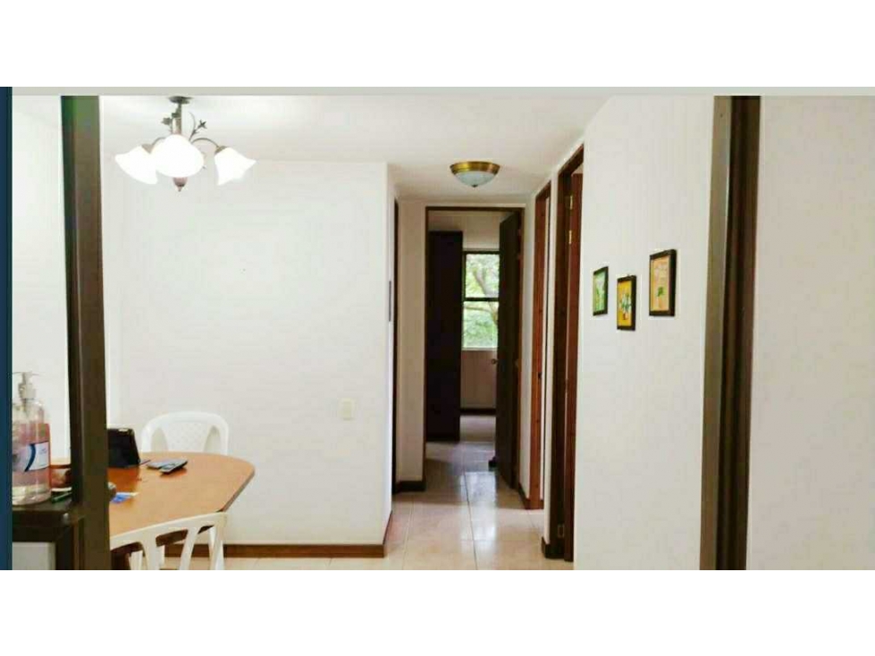 Se vende apartamento en la loma del barro Envigado