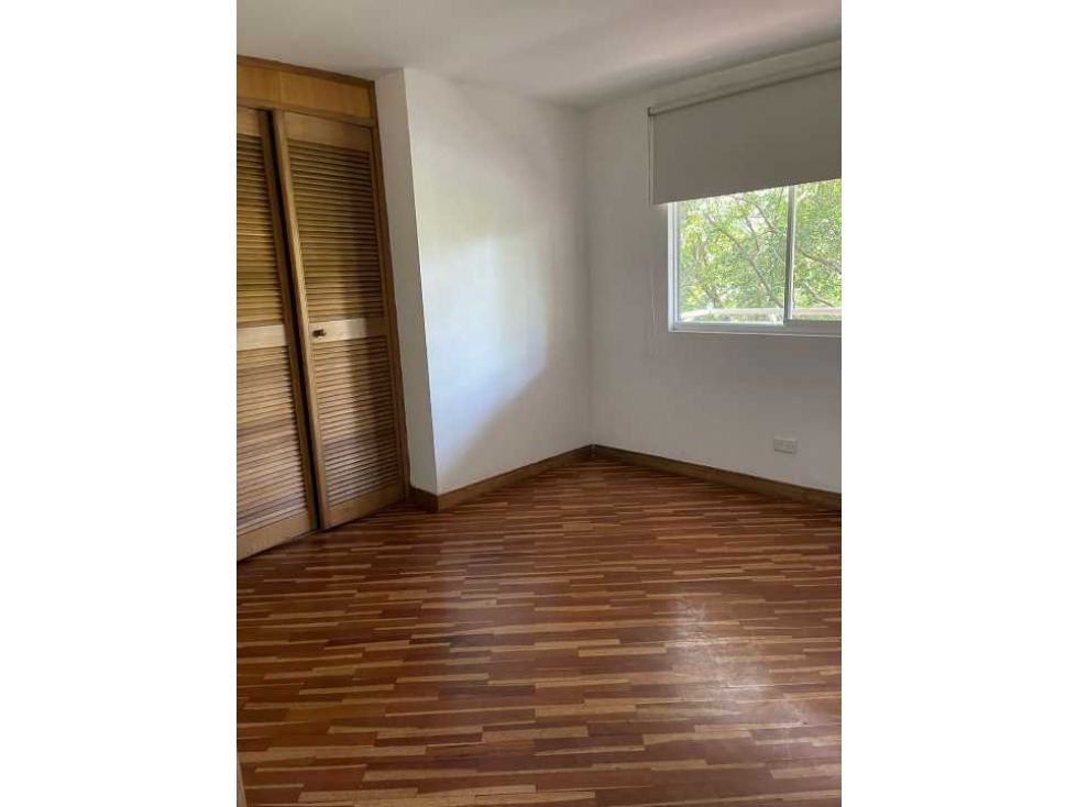 SE VENDE APARTAMENTO EN POBLADO LA FRONTERA