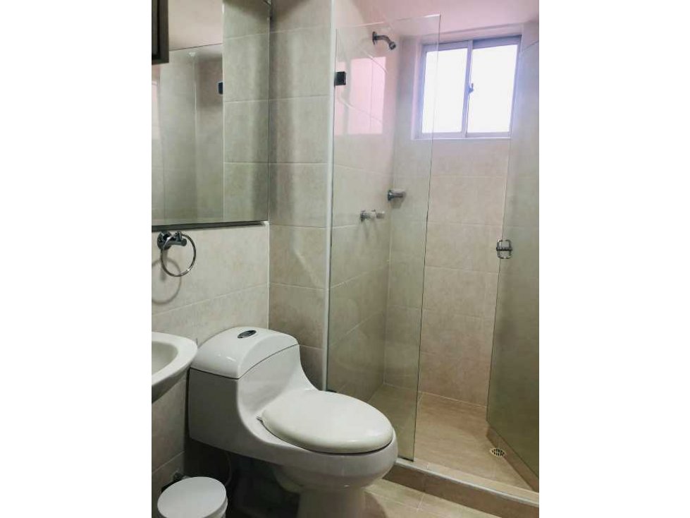 Se vende apartamento en prados del norte cali cod. 12