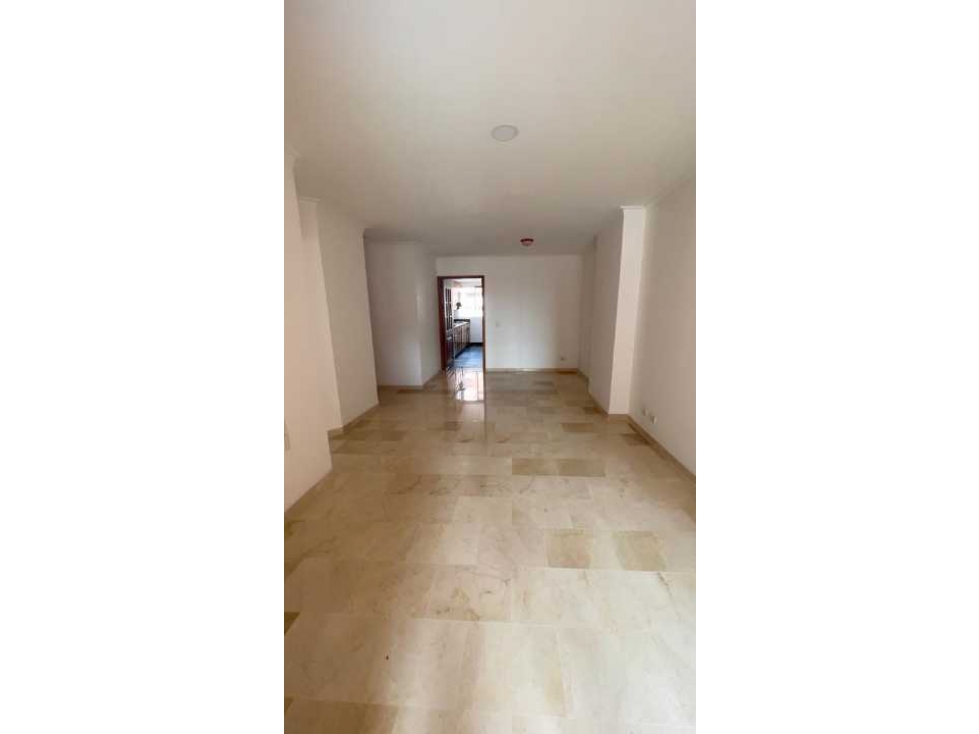 SE VENDE APARTAMENTO LAURELES