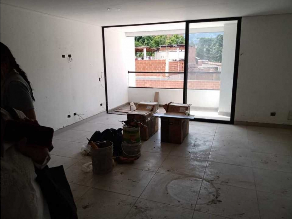 SE VENDE APARTAMENTO, SECTOR BELÉN LA PALMA