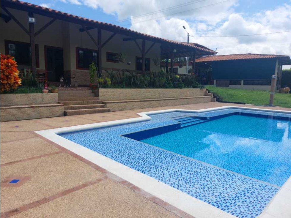 SE VENDE CASA CAMPESTRE EN EL CAIMO QUINDÍO