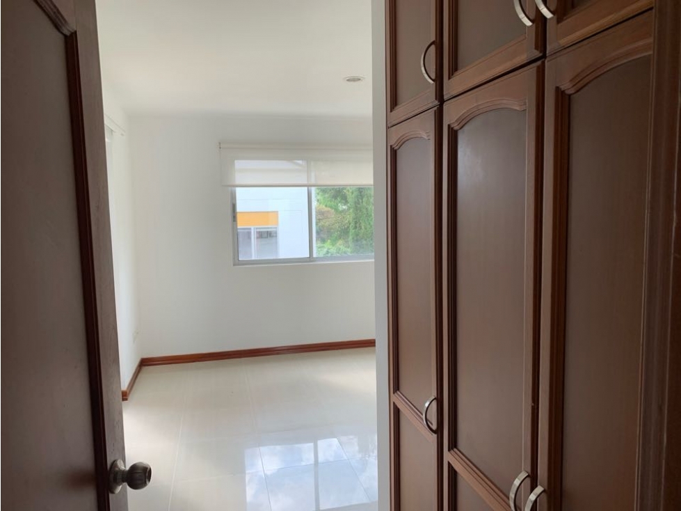 SE VENDE CASA CONJUNTO CERRADO AVENIDA CENTENARIO