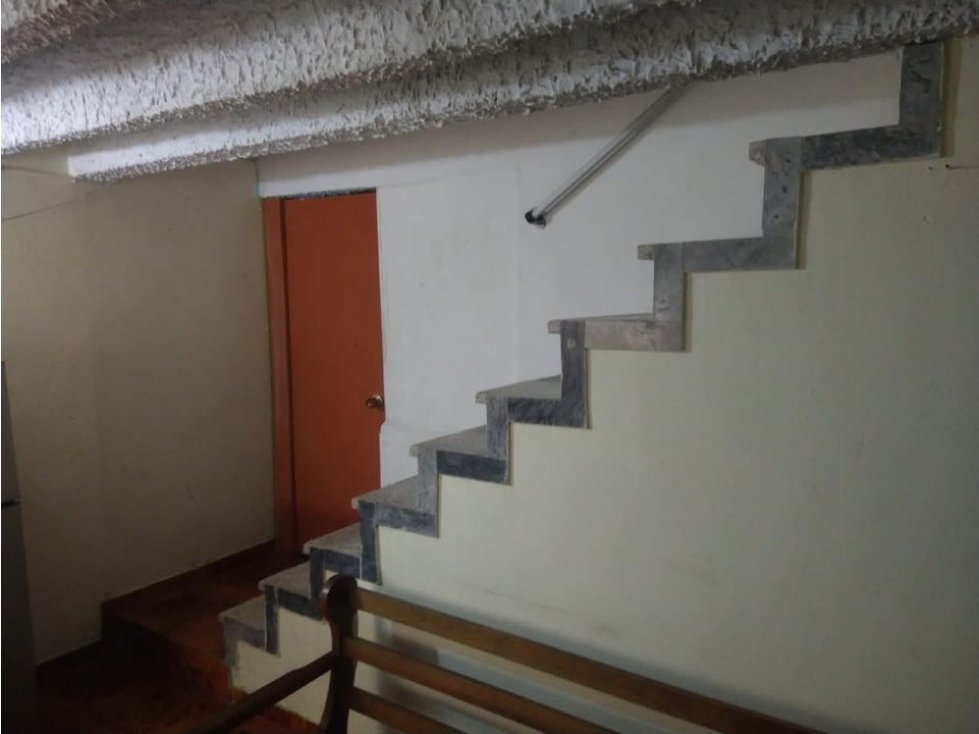 SE VENDE CASA EN BARRIO GIBRALTAR