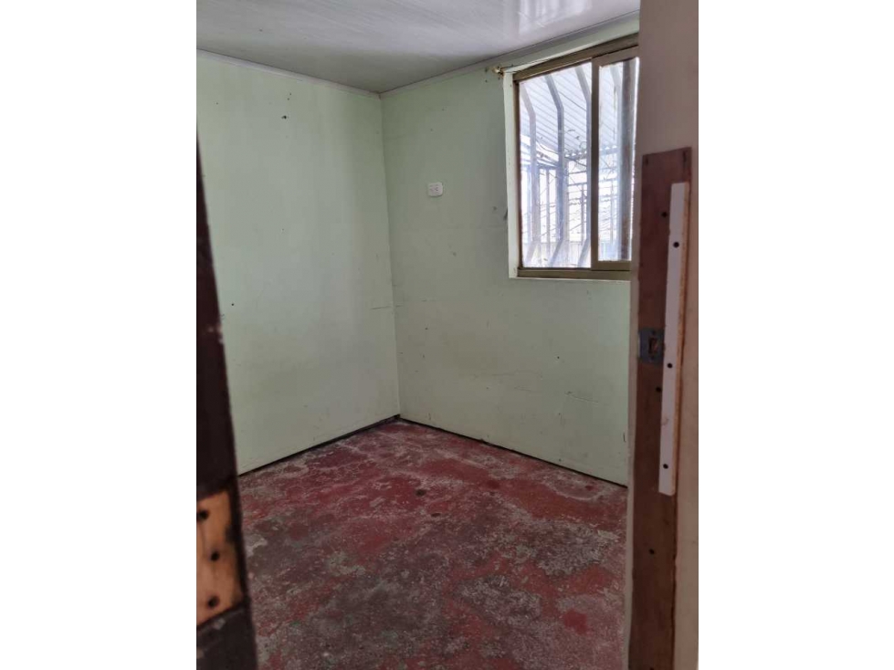 SE VENDE CASA EN BARRIO GUADUALES CALARCÁ